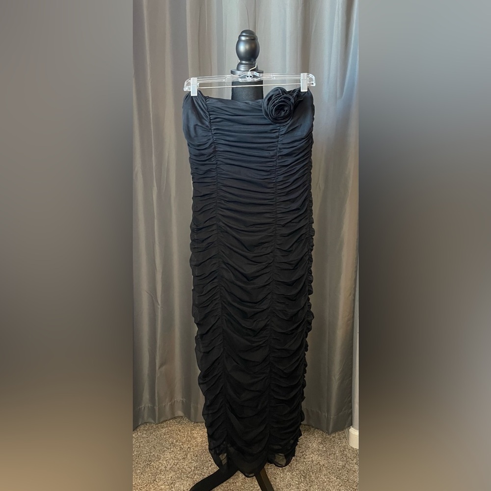 101. Astr The Label Ruched Black Dress, Size M